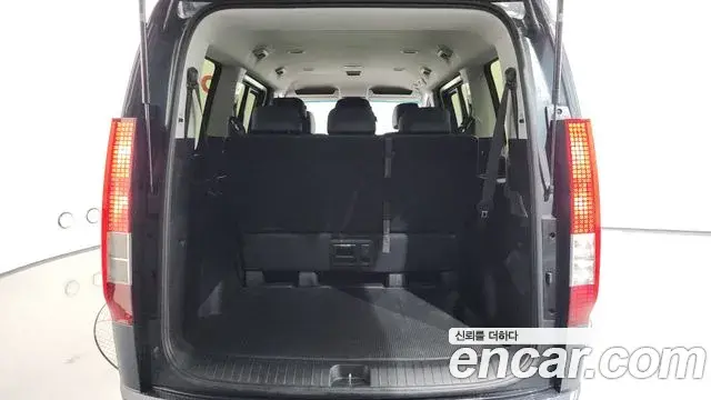 Hyundai Staria 2023 — Photo 14/20