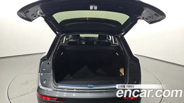 Audi Q5 2022 — ფოტო 9/20