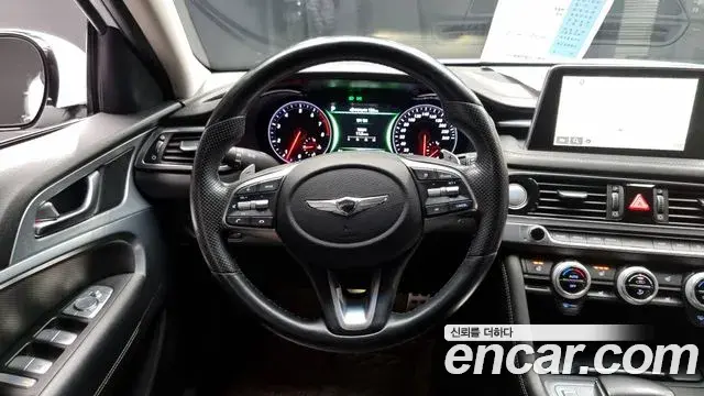 Genesis G70 2018 — Photo 11/20
