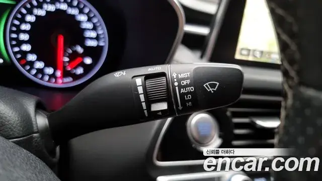 Genesis G70 2018 — Photo 18/20