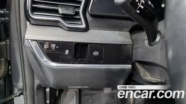 Kia Sportage 2021 — ფოტო 14/20