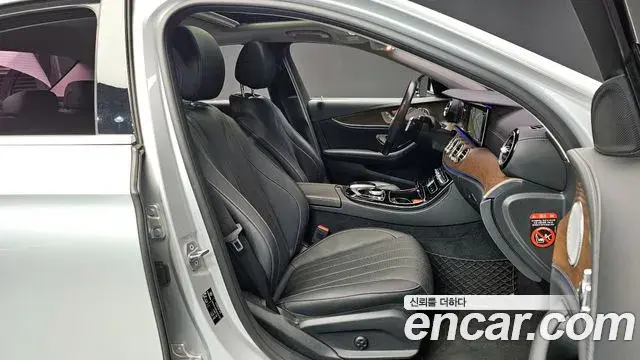 Mercedes-Benz E-Class 2018 — Photo 4/20