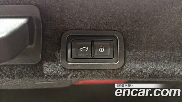 Audi A6 2021 — ფოტო 14/20