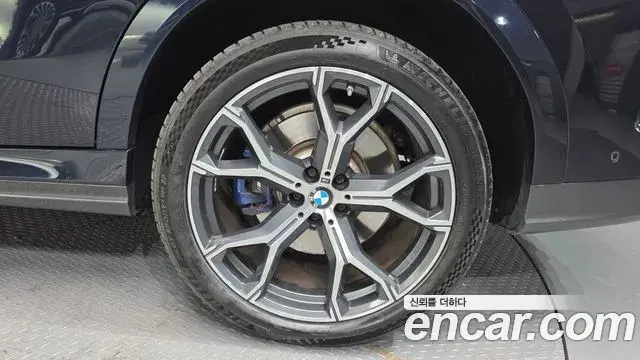 BMW X6 2021 — Фото 4/20