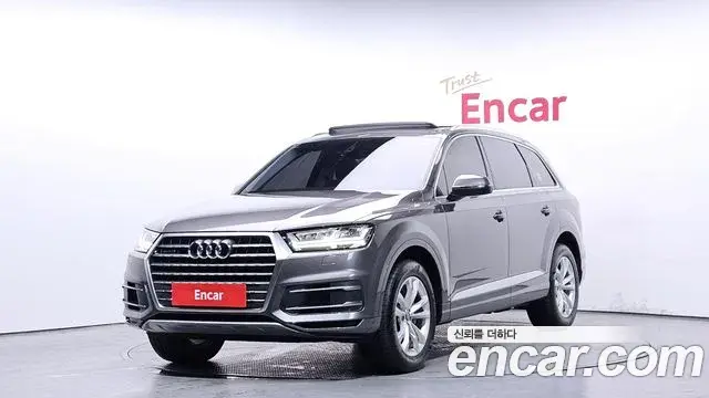 Audi Q7 2019 — Фото 1/20
