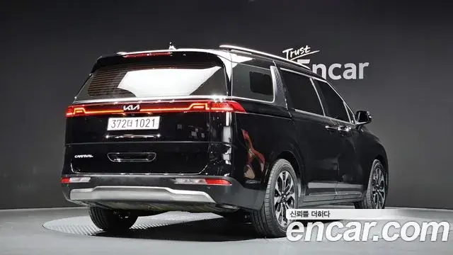 Kia Carnival 2022 — Фото 2/20