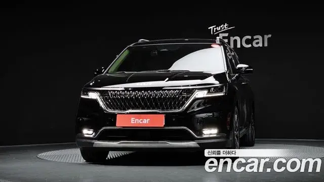 Kia Carnival 2022 — Фото 3/20