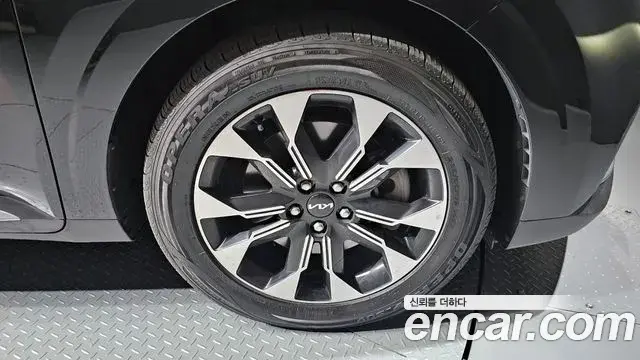 Kia Carnival 2022 — Фото 5/20