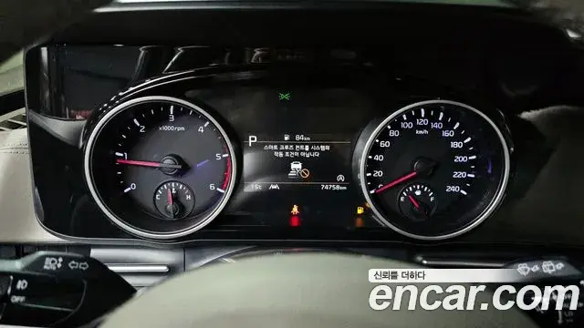 Kia Carnival 2022 — Фото 8/20