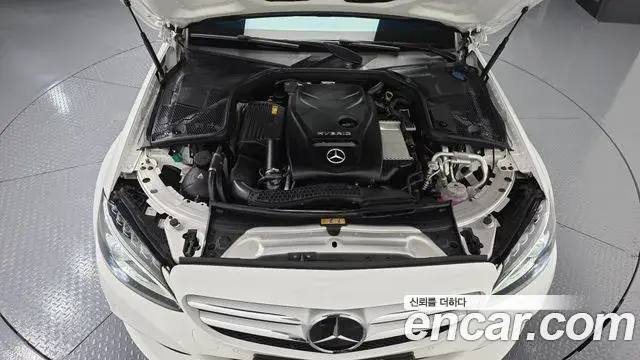 Mercedes-Benz C-Class 2018 — Фото 6/20