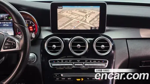 Mercedes-Benz C-Class 2018 — Фото 14/20