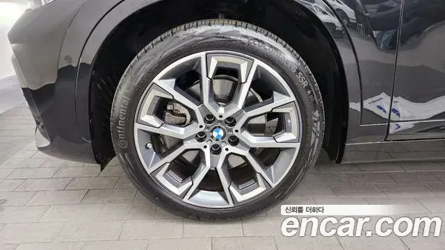 BMW X1 2022 — Photo 12/20