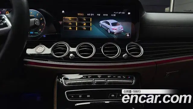 Mercedes-Benz E-Class 2021 — Şəkil 8/20