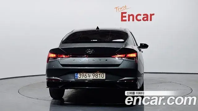 Hyundai The New Avante Hybrid 2023 — Photo 13/20