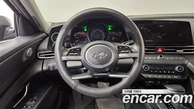 Hyundai The New Avante Hybrid 2023 — Photo 10/20
