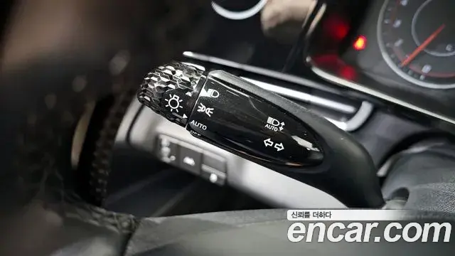 Hyundai The New Avante Hybrid 2023 — Photo 7/20