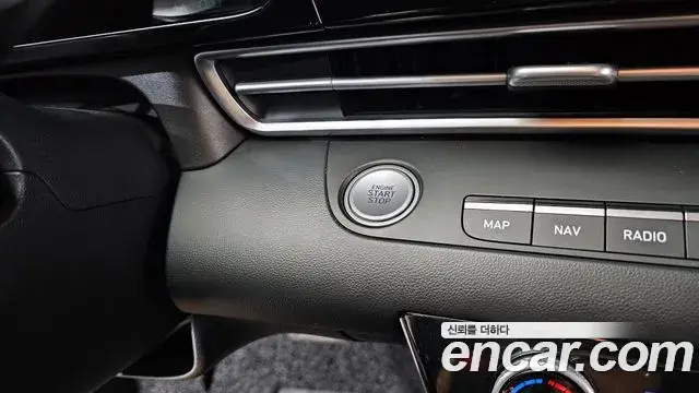 Hyundai The New Avante Hybrid 2023 — Photo 11/20