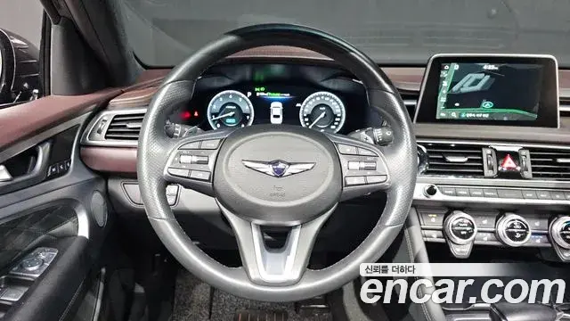 Genesis G70 2019 — Photo 1/20