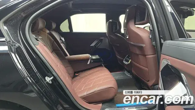 BMW 7 Series 2025 — Şəkil 7/20