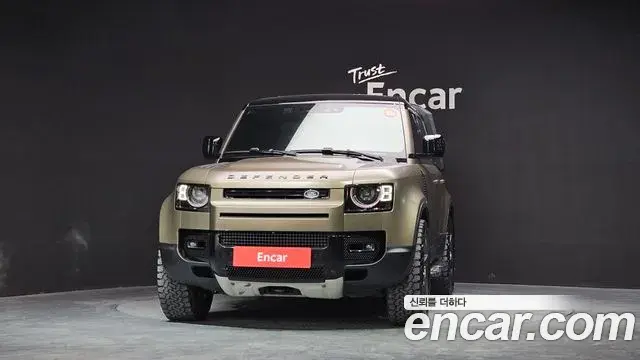 Land Rover Defender 2022 — Фото 3/20