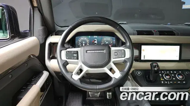 Land Rover Defender 2022 — Фото 13/20