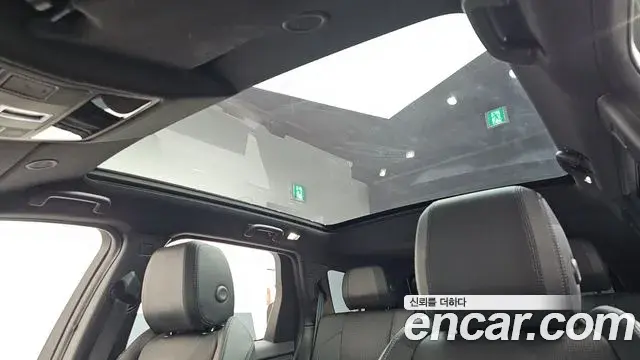 Land Rover Discovery Sport 2024 — ფოტო 15/20