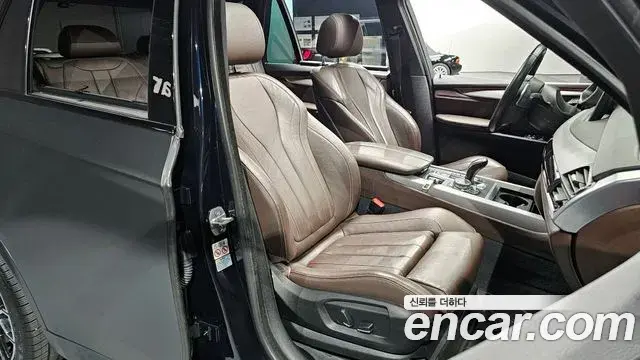 BMW X5 2018 — ფოტო 1/20