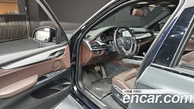 BMW X5 2018 — ფოტო 7/20