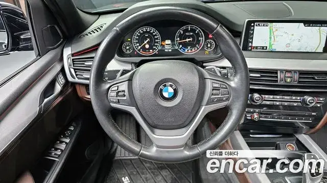 BMW X5 2018 — ფოტო 6/20