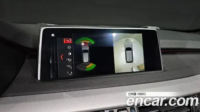 BMW X5 2018 — ფოტო 8/20