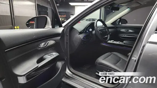 Genesis GV70 2021 — Şəkil 19/20