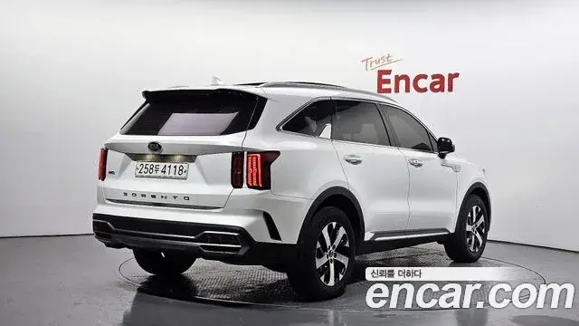 Kia Sorento 2021 — Фото 2/20