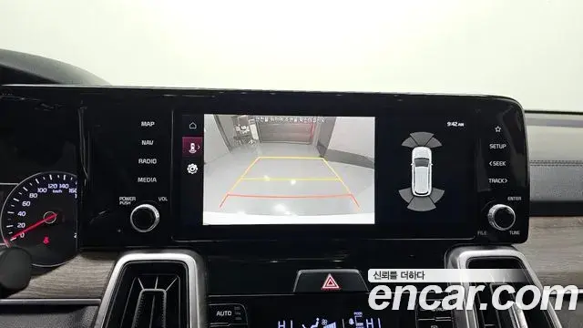 Kia Sorento 2021 — Фото 17/20