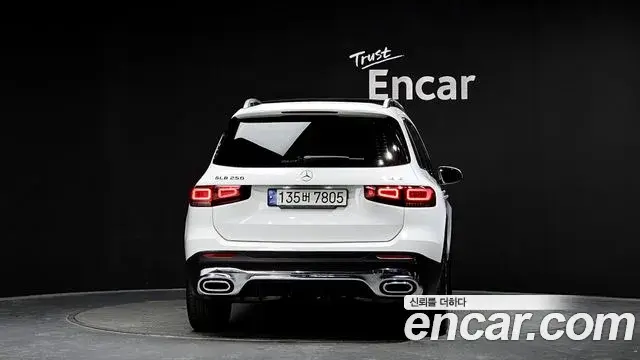 Mercedes-Benz GLB-Class 2022 — Фото 3/20