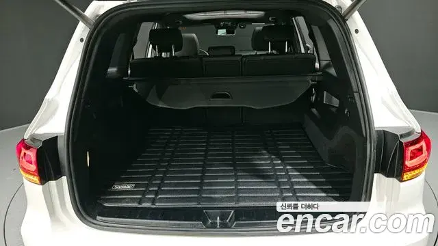 Mercedes-Benz GLB-Class 2022 — Фото 19/20