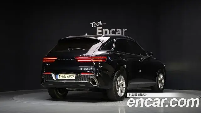 Genesis GV70 2021 — ფოტო 8/20
