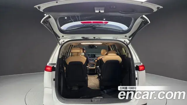 Kia Carnival 2020 — Photo 20/20
