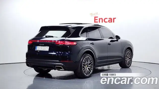 Porsche Cayenne 2021 — Photo 10/20