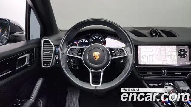 Porsche Cayenne 2021 — Photo 14/20