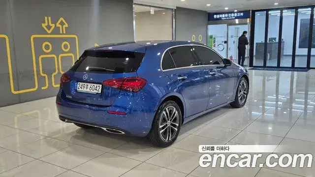 Mercedes-Benz A-Class 2024 — Şəkil 8/20