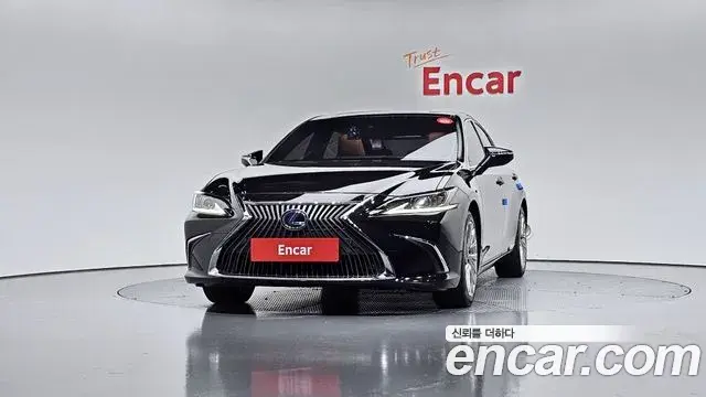Lexus ES300h 2020 — Şəkil 17/20