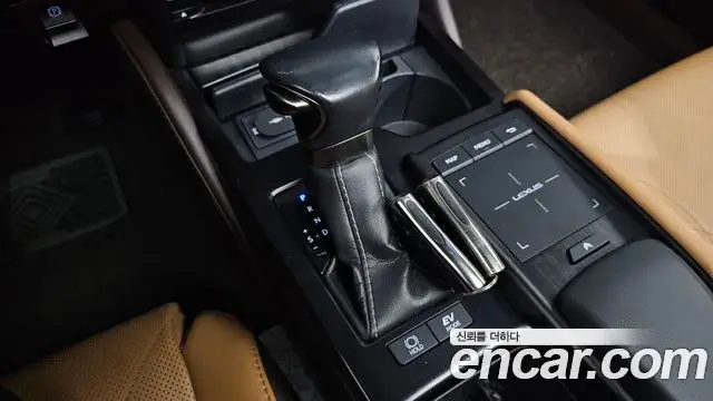 Lexus ES300h 2020 — Şəkil 5/20