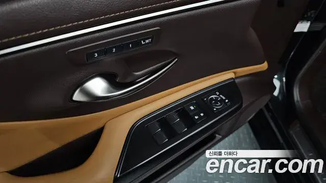 Lexus ES300h 2020 — Şəkil 18/20