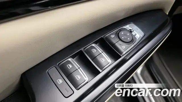 Kia Carnival 2021 — Фото 14/20
