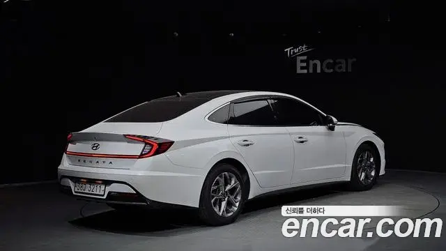 Hyundai Sonata Hybrid 2019 — Photo 19/20