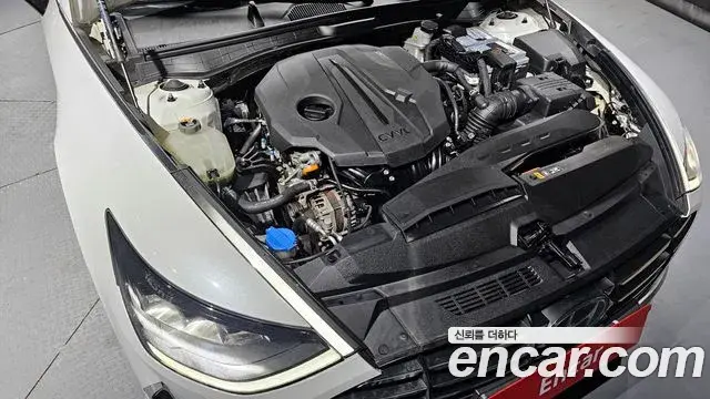 Hyundai Sonata Hybrid 2019 — Photo 11/20