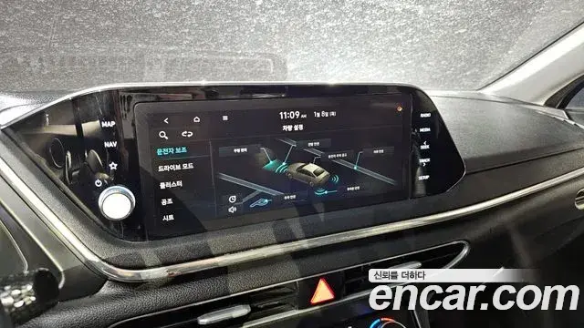 Hyundai Sonata Hybrid 2019 — Photo 10/20
