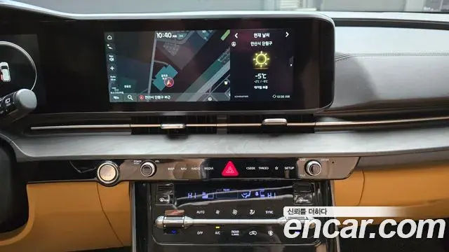 Kia Carnival 2021 — ფოტო 3/20
