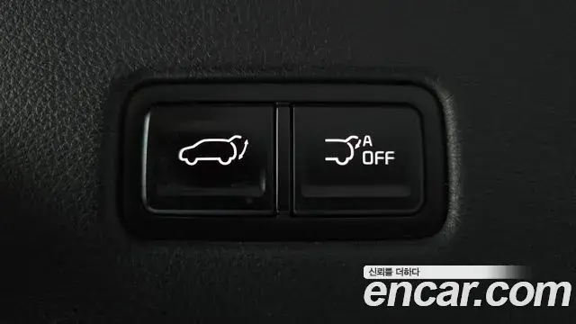 Kia Carnival 2021 — ფოტო 13/20