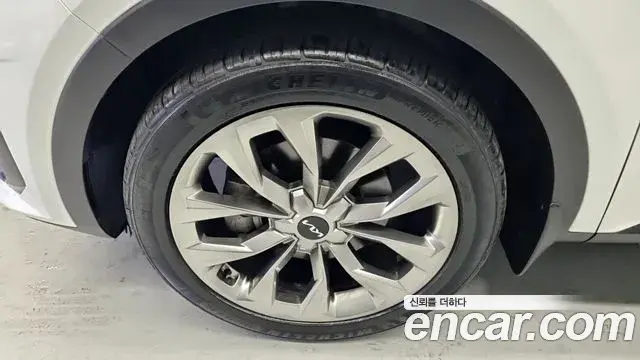 Kia Sorento 2021 — Фото 5/18